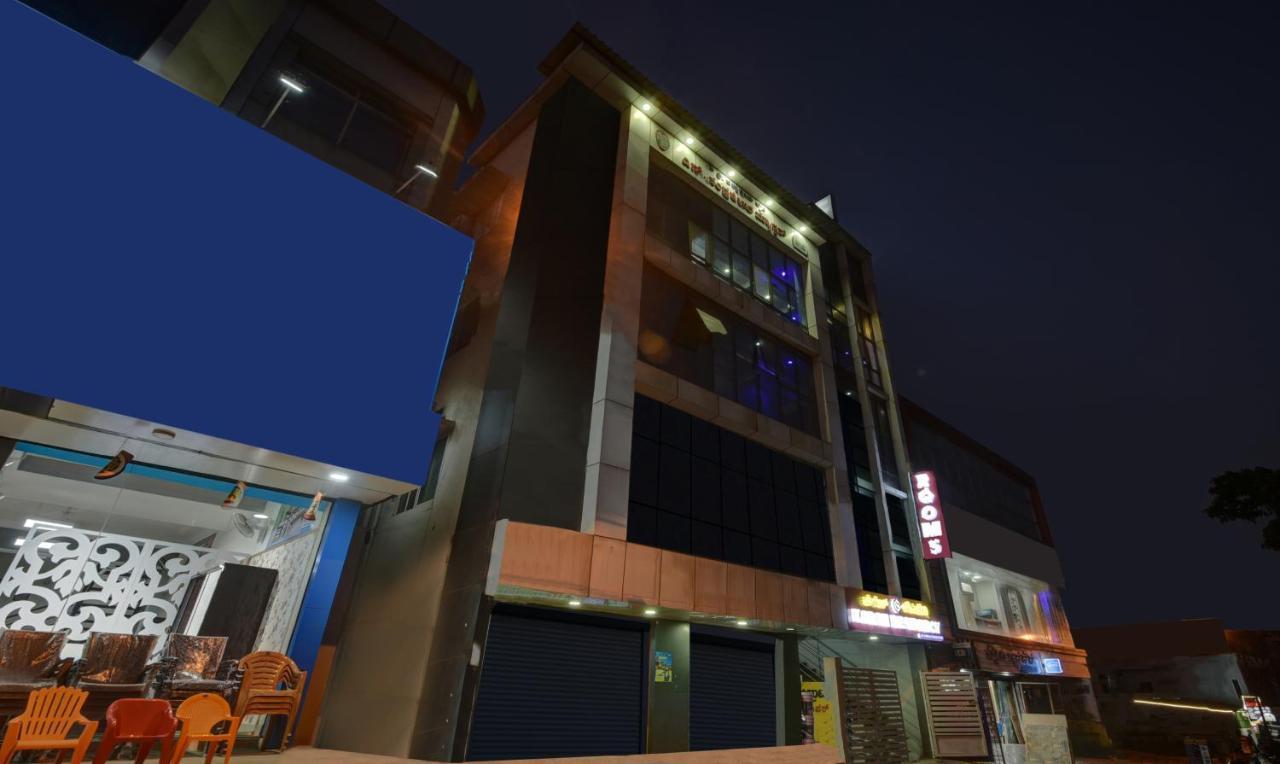 Treebo Trend Karan Residency Hotell Mysore Exteriör bild